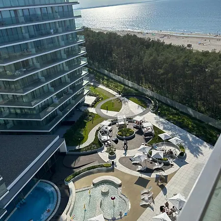 Wave C857 & Pool Access *